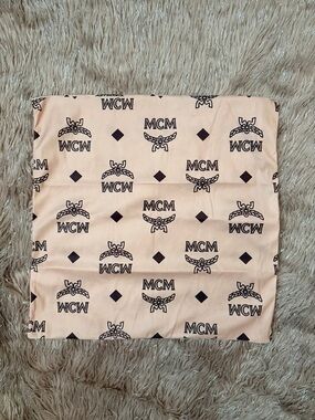MCM Logo Print square pillow case New